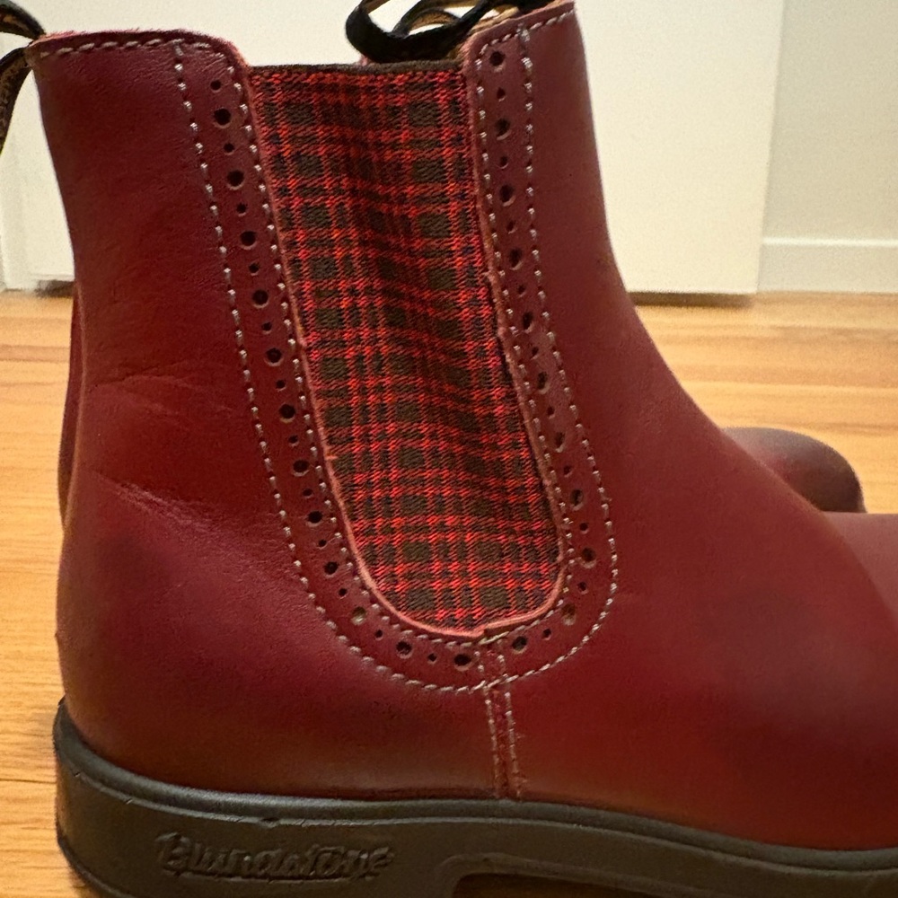 Blundstone Red Chelsea Boots - Picture 7 of 8